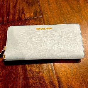 Michael Kors visa blue leather vallet